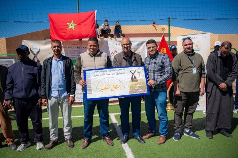 فريق جمعية تاغزوت آيت عطى يتوج بطلاً لمجموعة تنغير في كأس المضايق والواحات لكرة القدم..